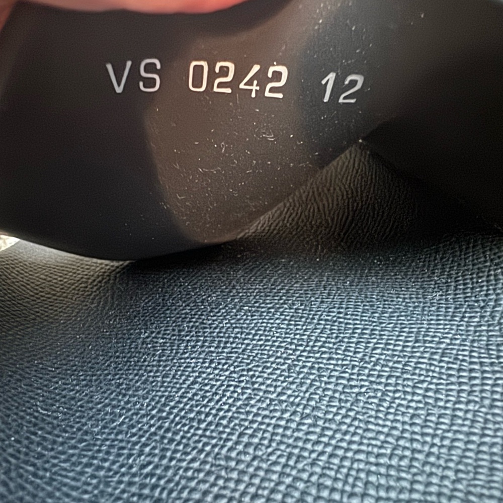 Louis Vuitton Slides - Picture 3 of 6